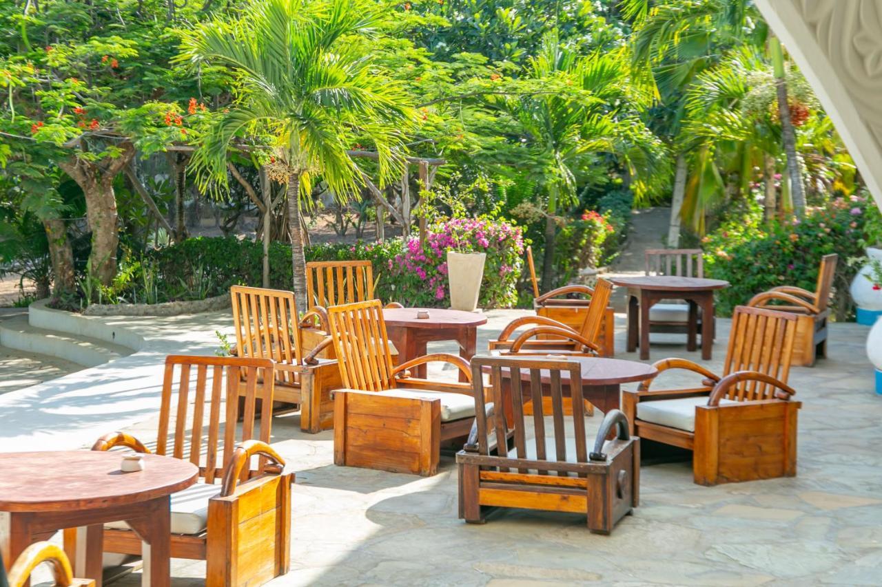 Sun Palm Beach Resort Watamu Exteriör bild